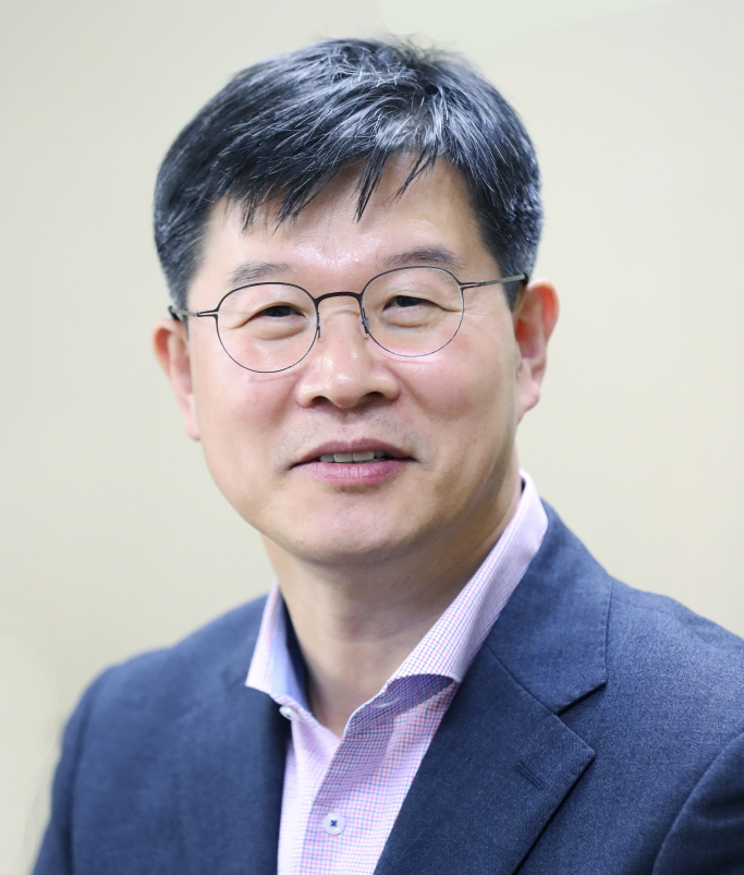 이기일 교수님 사진